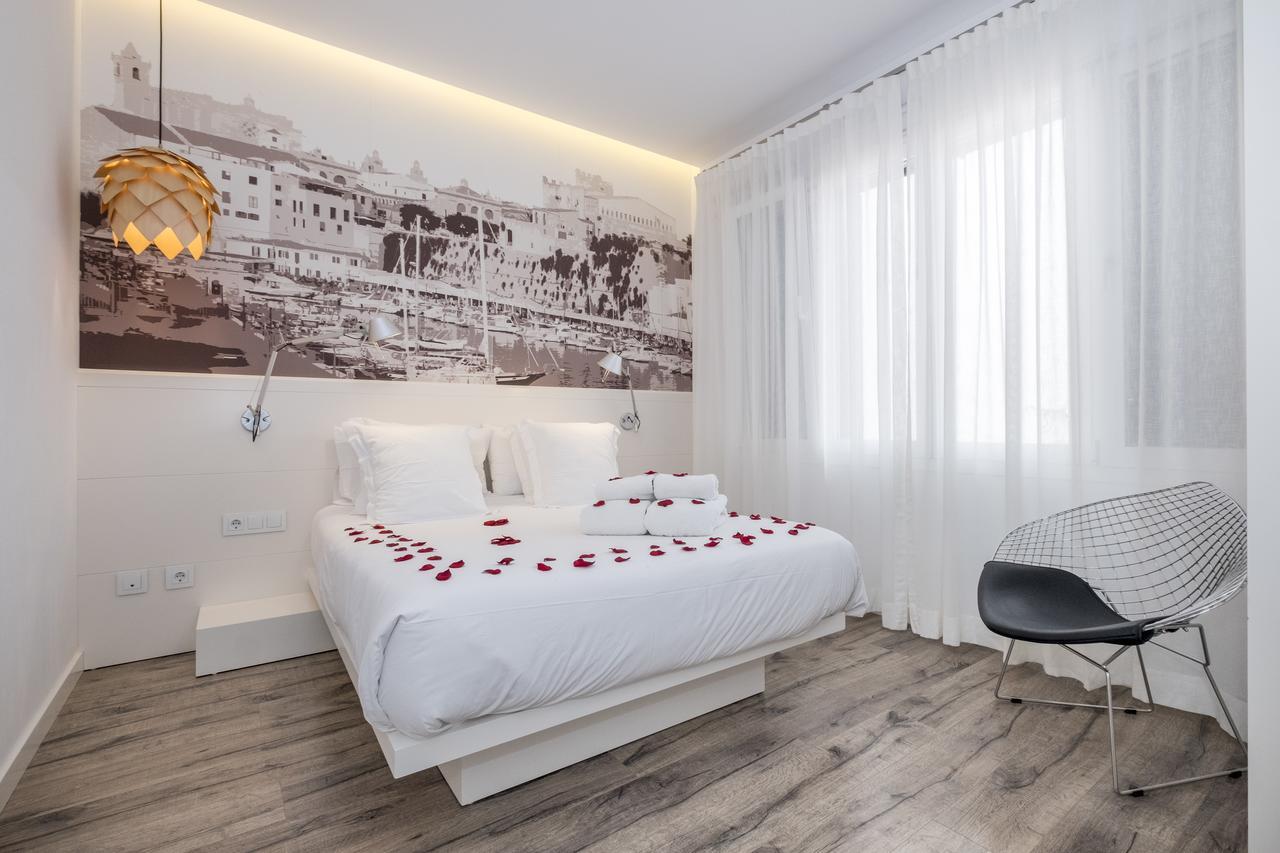 Hotel Abril 37 Ciutadella  Bagian luar foto