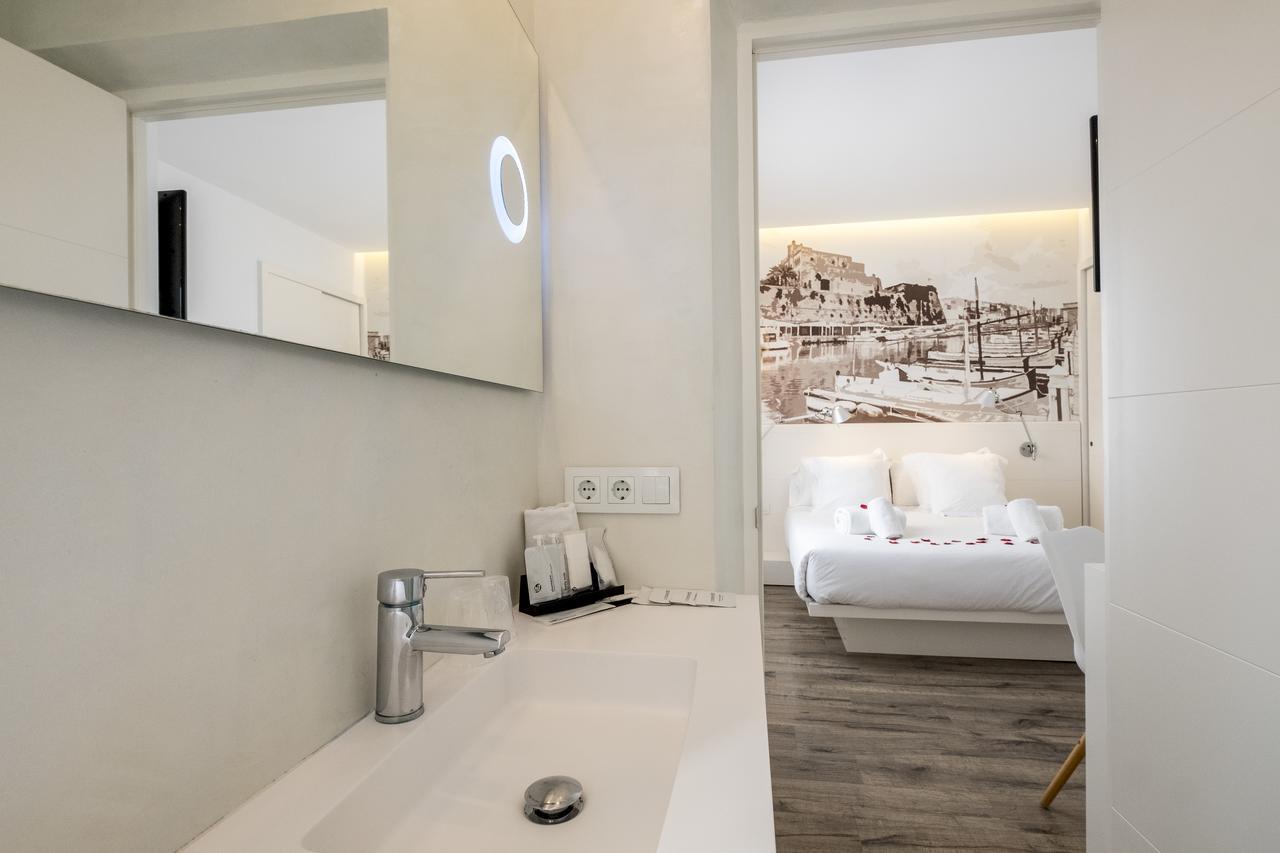 Hotel Abril 37 Ciutadella  Bagian luar foto