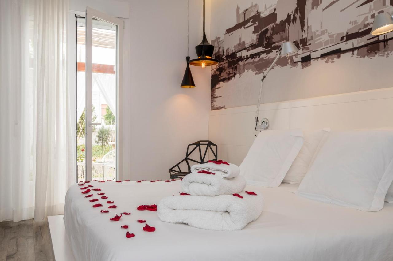 Hotel Abril 37 Ciutadella  Bagian luar foto